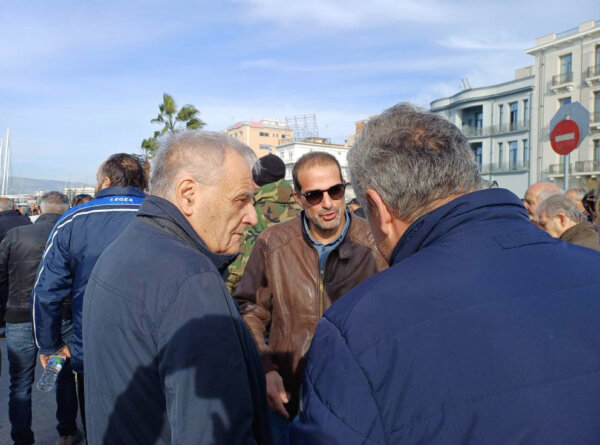 Στον Βόλο, στο πλευρό των αγροτών, ο Νάσος Ηλιόπουλος και ο Γαβριήλ Σακελλαρίδης