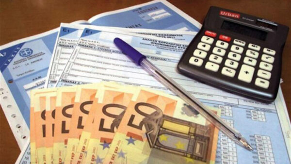 Το «φακελάκι» ζει και βασιλεύει – Επίορκοι υπάλληλοι πήραν μέχρι και χρυσαφικ