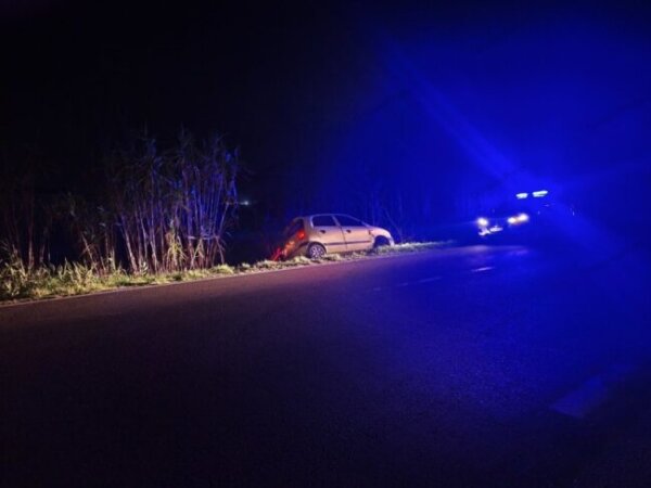 Εκτροπή αυτοκινήτου στην επαρχιακή οδό Τυρνάβου – Αμπελώνα