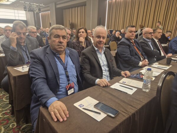 Ο Δήμαρχος Τεμπών Γ. Μανώλης στην Έκτακτη Γενική Συνέλευση της ΚΕΔΕ για τον νέο Κώδικα Αυτοδιοίκησης