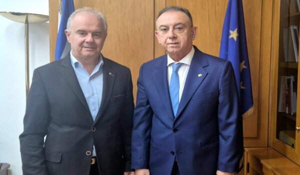 Συνάντηση του Δημάρχου Τεμπών Γ. Μανώλη με τον Υφυπουργό Αγροτικής Ανάπτυξης και Τροφίμων Χρ. Κέλλα