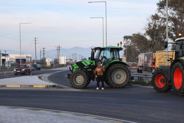 Μήνυμα κυβέρνησης στους αγρότες: Απαντήσαμε σύμφωνα με τις αντοχές της οικονομίας