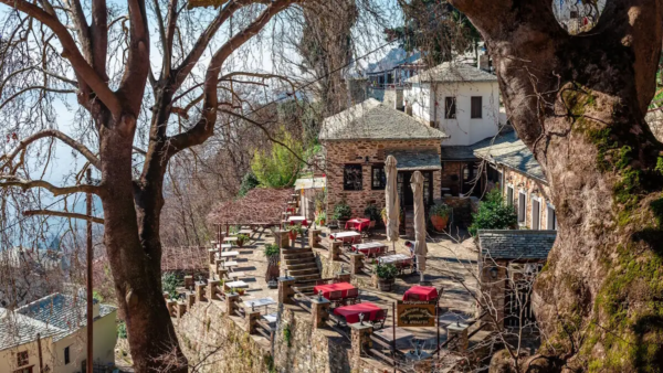 Χριστούγεννα στο Πήλιο και τον Βόλο: Οι καλύτερες επιλογές για διαμονή και φαγητό