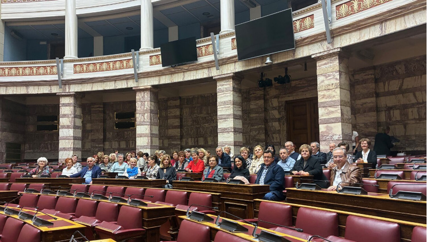 Τα ΚΑΠΗ Λάρισας στο ναό της Δημοκρατίας, συνεχίζουμε να μαθαίνουμε, να εμπνεόμαστε, να συμμετέχουμε