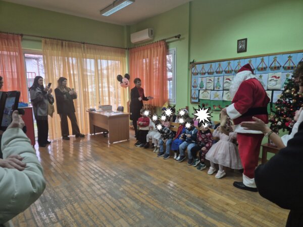 Μικρή γιορτή, μεγάλη χαρά στον Παιδικό Σταθμό Μακρυχωρίου παρουσία του Δημάρχου Γ. Μανώλη