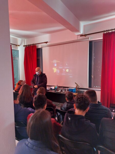 Επίσκεψη του Γυμνασίου Νίκαιας στο Δημοτικό Αστεροσκοπείο Λάρισας