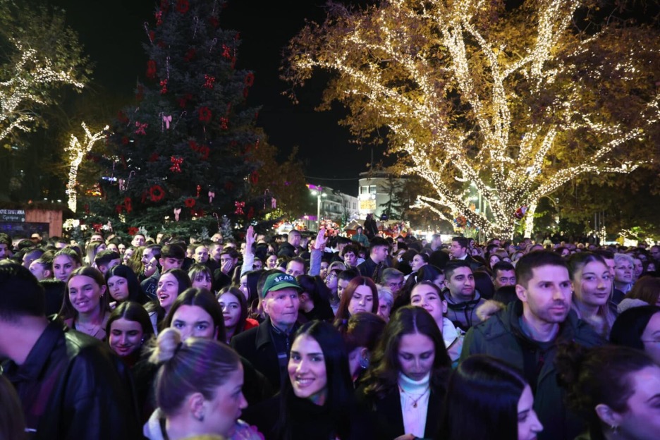 Η Λάρισα σε γιορτινούς ρυθμούς: Όταν ο πολιτισμός γίνεται καθημερινή ανάσα για την πόλη.