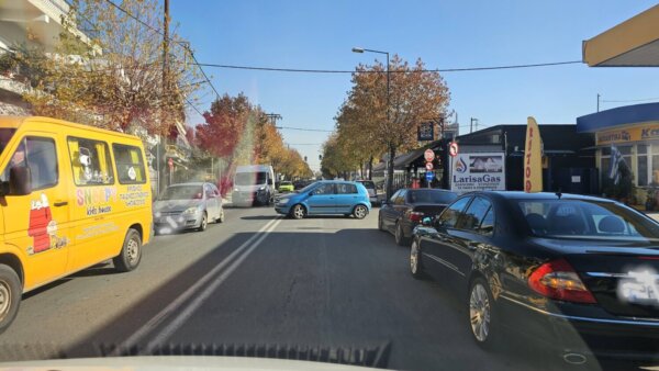 Νέα «κραυγή αγωνίας» για την οδό Βόλου – «Επανειλημμένες σαφείς και τεκμηριωμένες καταγγελίες» (φωτ.)