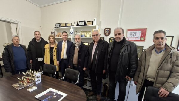 Πλήθος πολιτών στον Σάκη Παιδή για την ονομαστική του εορτή – Στο επίκεντρο η επαφή με την κοινωνία