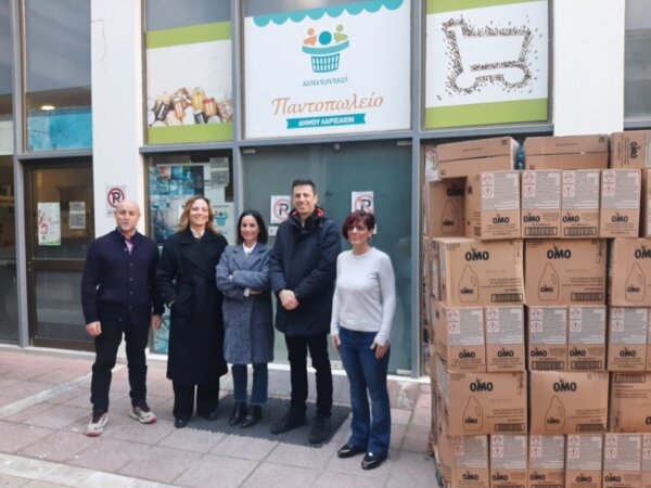 «Μικρές πράξεις, μεγάλη αγάπη»-Το Fashion City Outlet στήριξε δομές και οικογένειες της Λάρισας την περίοδο των γιορτών