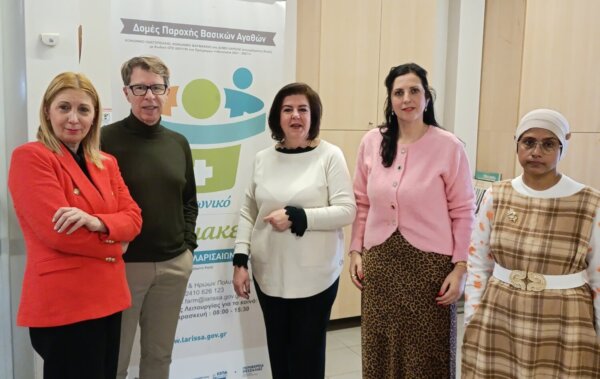 Δωρεά φαρμάκων από το Σωματείο Εικαστικών Λάρισας «8» στο Κοινωνικό Φαρμακείο του Δήμου Λαρισαίων