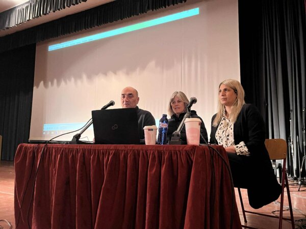 Με επιτυχία πραγματοποιήθηκε επιμορφωτικό σεμινάριο για την Προσαρμοσμένη Άσκηση και την Ένταξη Μαθητών με Αναπηρία στο μάθημα της Φυσικής Αγωγής.