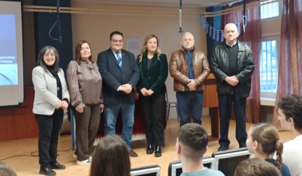 Mέντορας στο Πρότυπο ΓΕΛ Λάρισας η C.E.O. της Τράπεζας Επενδύσεων (φωτ.)