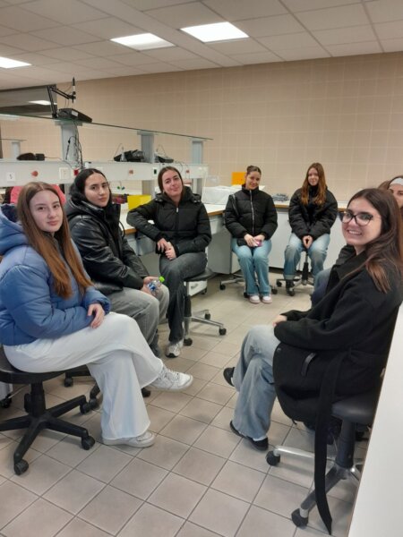 Το 12ο ΓΕΛ Λάρισας στην Ιατρική Σχολή Λάρισας (φωτ.)