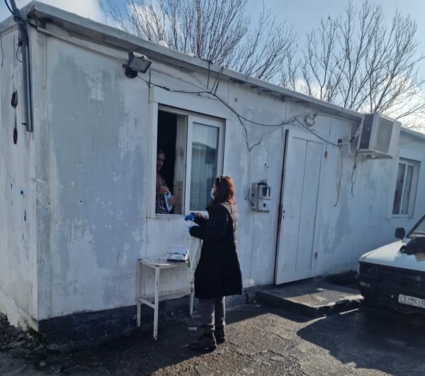 Φάρσαλα: Ενημέρωση του πληθυσμού Ρομά για την προστασία από τον Ιό της Γρίπης Α (φωτ.)