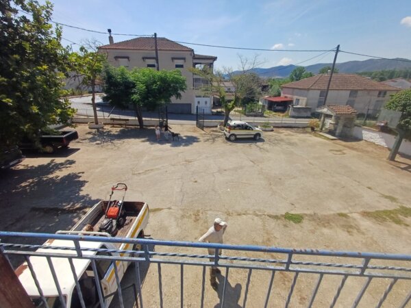 Δήμος Ελασσόνας: Νέο έργο αποκατάστασης οδοστρωμάτων και αναβάθμισης αθλητικού χώρου στην Κοινότητα Μεσοχωρίου