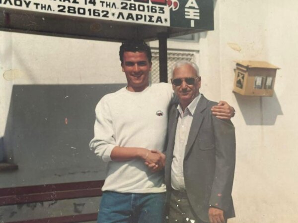 Η συγκινητική ανάρτηση του Θανάση Μαμάκου για τον πατέρα του: Η απουσία σου έγινε πυξίδα…