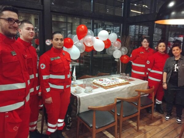 Μήνυμα προσφοράς και εθελοντισμού στην κοπή πίτας των Σαμαρειτών του Ε.Ε.Σ. Λάρισας (φωτ.)