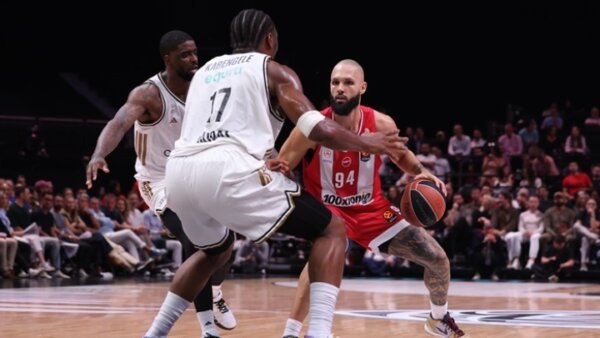 «Στάση» Ντουμπάι για τον Ολυμπιακό