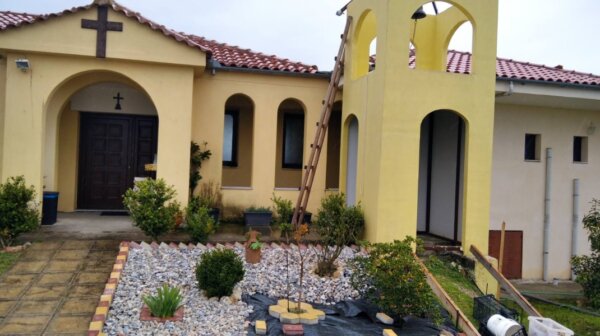 Θείες Λειτουργίες στην υπό σύσταση Ιερά Μονή Αγίων Πάντων Αμυγδαλέας