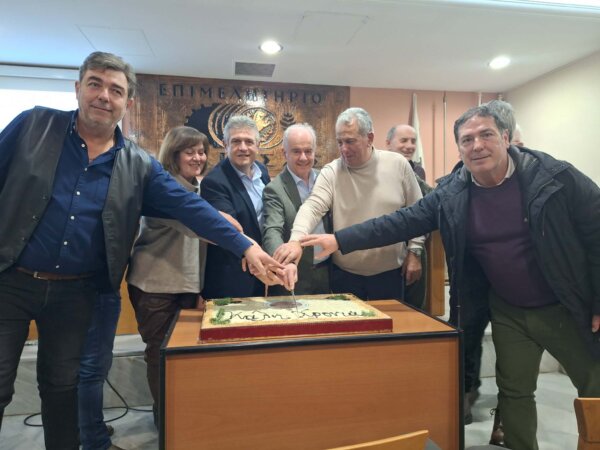 Έκοψε πίτα ο Εξωραϊστικός Σύλλογος Καστρί Λουτρό – Τα θέματα που συζητήθηκαν στη Γενική Συνέλευση (φωτ.)