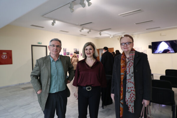 Εγκαινιάστηκε η έκθεση για την Παναγία των Παρισίων στο Διαχρονικό Μουσείο Λάρισας (φωτ. & βίντεο)