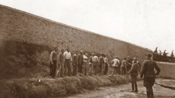 Αν οι Γερμανοί φονιάδες των Ες Ες είχαν στήσει κινηματογραφικές μηχανές! Βίντεο με Τ.Ν.