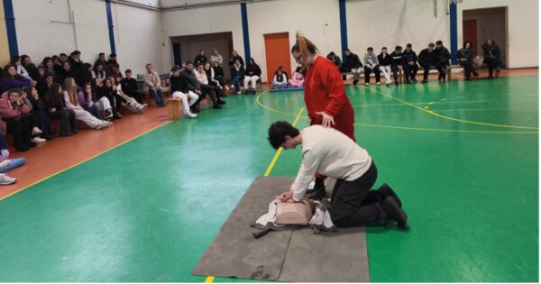 Εκπαίδευση στις Πρώτες Βοήθειες στο ΓΕΛ Τυρνάβου