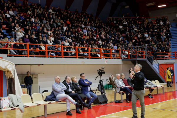 Εντυπωσιακά ευρήματα για το μέλλον της Gen Z της Λάρισας στην Ημέρα Σταδιοδρομίας (φωτ. & βίντεο)