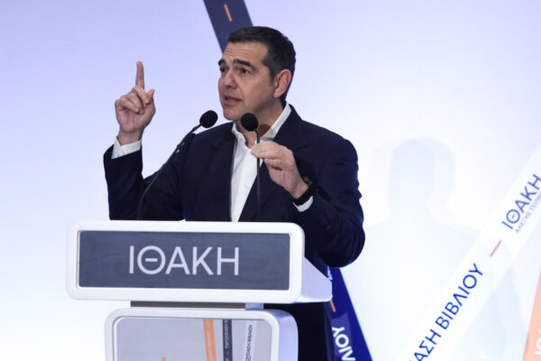 Αλ. Τσίπρας: Το μόνο ασυμβίβαστο που θα έπρεπε να θεσπιστεί είναι αυτό του πρωθυπουργού και του πολιτικού απατεώνα