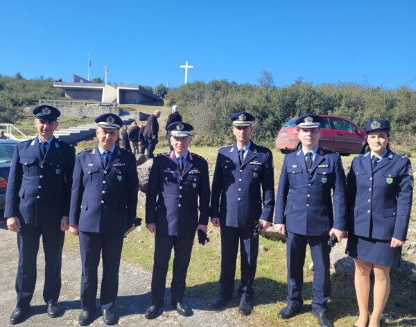 Αστυνομικοί Υπηρεσιών της ΓΕ.Π.Α.Δ. Θεσσαλίας τίμησαν τις εκδηλώσεις μνήμης «ΚΑΥΚΑΚΕΙΑ 2026» (φωτ.)