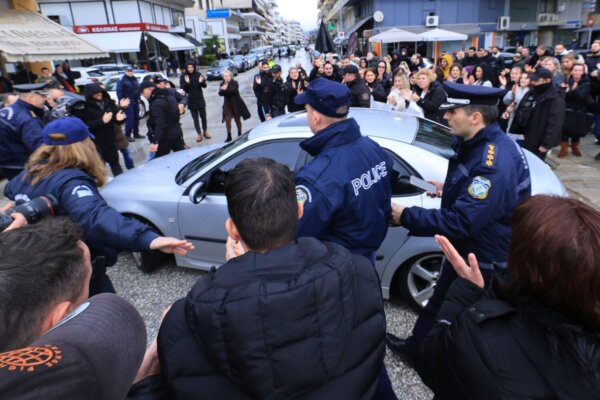 «Βιολάντα»: Απολογείται αύριο ο ιδιοκτήτης – Σφραγίστηκε δεύτερο εργοστάσιο στη Φαρκαδόνα, ελέγχεται και τρίτο στο Μακρυχώρι Λάρισας