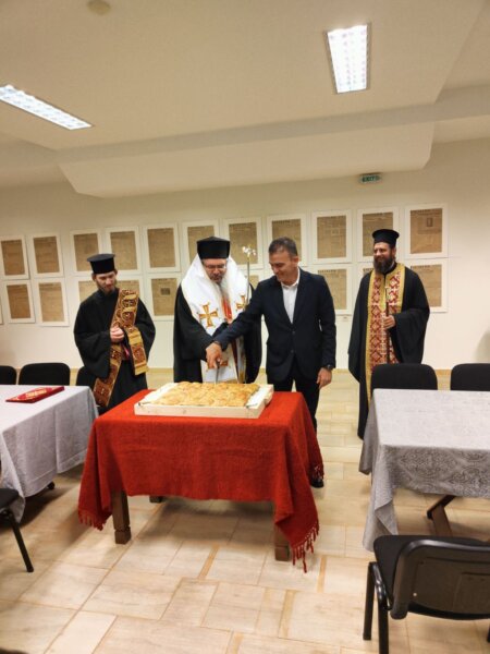 Πρωτοχρονιάτικη πίτα έκοψε το Λαογραφικό Ιστορικό Μουσείο Λάρισας και ο Σύλλογος Φίλων του (φωτ.)