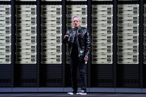 Η Nvidia εξετάζει επένδυση – μαμούθ έως 30 δισ. δολαρίων στην OpenAI