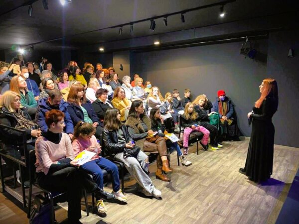 Ο «Ευτυχισμένος Πρίγκιπας» συνεχίζει για το κοινό