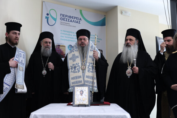 Τρισάγιο στη μνήμη των θυμάτων σε Τέμπη και «Βιολάντα» (φωτ. & βίντεο)