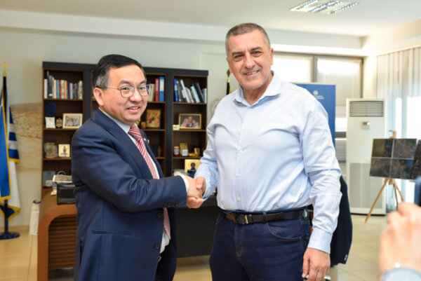 Νέος κύκλος συνεργασίας μεταξύ Περιφέρειας Θεσσαλίας και Κίνας – Συνάντηση Δημ. Κουρέτα με τον Πρέσβη (φωτ.)