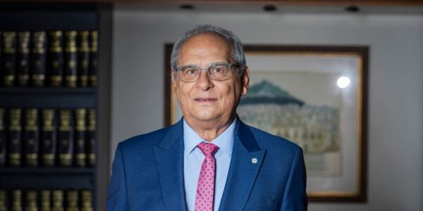 Στη Λάρισα σήμερα ο Στράτος Παραδιάς