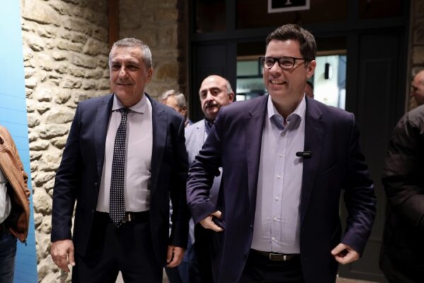 Τέλος στα σενάρια. Κυβερνητική στήριξη σε Κουρέτα παρείχε ο Κοντογεώργης