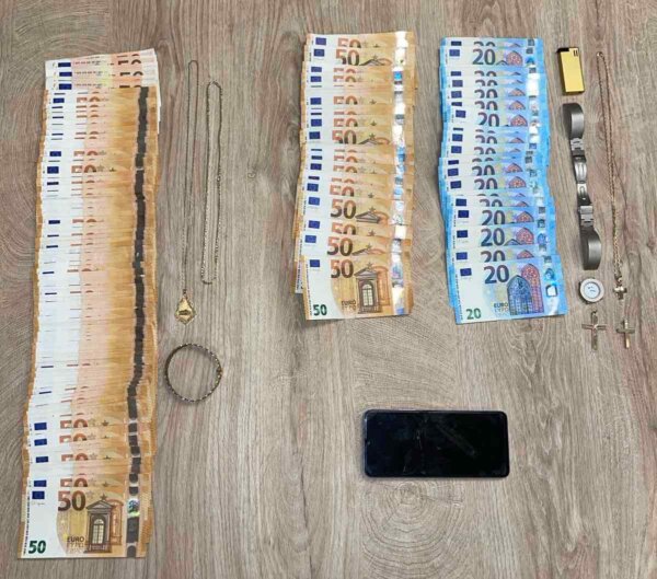 Τηλεφωνικές απάτες σε Καστοριά και Τρίκαλα