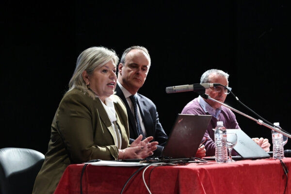 Βασ. Αρτινοπούλου: Η πρόληψη του σχολικού εκφοβισμού είναι βασικός πυλώνας της Εθνικής στρατηγικής – Ημερίδα της Διεύθυνσης Α/θμιας Εκπαίδευσης Λάρισας (φωτ.)