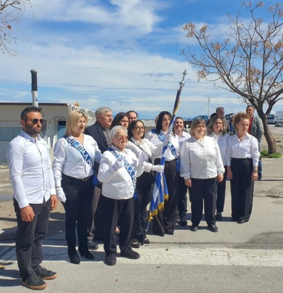 Ρόδος: 82χρονη μαθήτρια παρελαύνει και συγκινεί – «Ειρήνη και τίποτε άλλο»