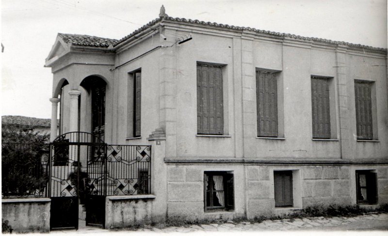 Οικία Γεωργίου Σακελλαρίδη. Β. Παύλου (Μανδηλαρά 16). Φωτο-Χριστοφορίδης, 25. 9. 1955