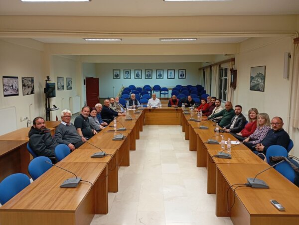 Συνάντηση Δημάρχου Ελασσόνας με ποντιακούς συλλόγους