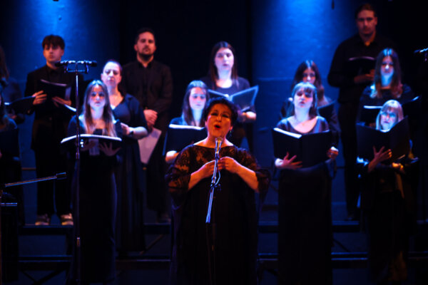 Η σπουδαία φωνή της Σόνιας Θεοδωρίδου «ταξίδεψε» τη Λάρισα (φωτ. & βίντεο)