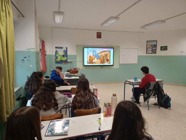 2ο Γυμνάσιο Φαρσάλων: «Το Δίλημμα του Συνδέσμου: Μια βιωματική προσέγγιση  στον Αγώνα της ΕΟΚΑ» (φωτ.)