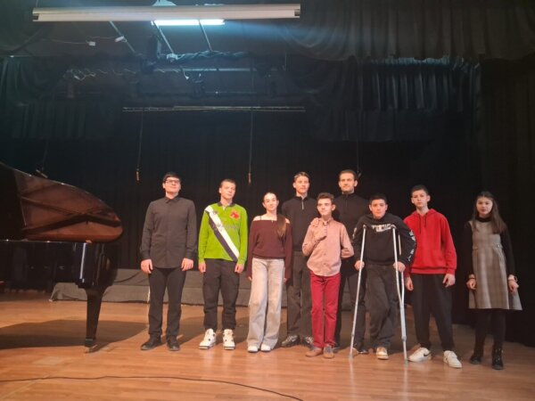 Πολιτιστικά προγράμματα «Μεγάλοι Ρώσοι Συνθέτες σε έργα για Πιάνο» και «Το Πιάνο συναντά το ρωσικό μπαλέτο» στο Μουσικό Σχολείο Λάρισας (φωτ.)