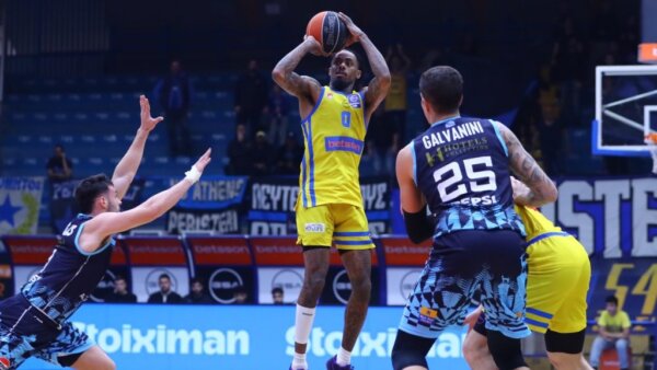 Περιστέρι για τετράδα, υπέταξε τον «μαχητικό» Κολοσσό