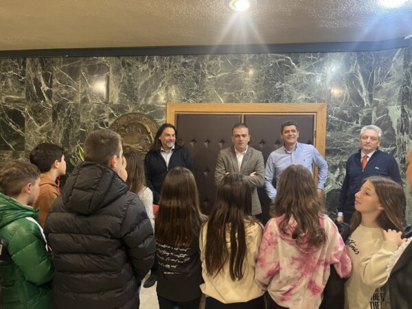 Επίσκεψη στο Δήμαρχο Λαρισαίων από το 38ο Δημοτικό σχολείο Λάρισας