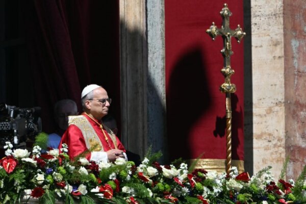 To πρώτο Πάσχα που τελεί ο Πάπας Λέων ΙΔ’ υπό τη σκιά πολέμων – «Όποιος φέρει όπλα ας τα καταθέσει»